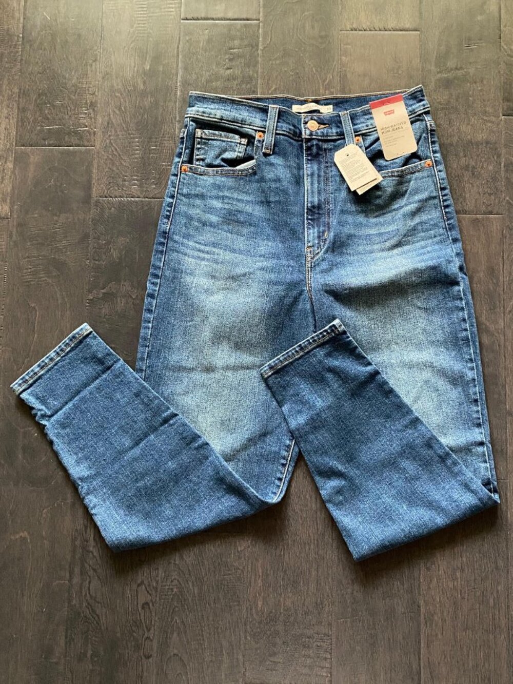 NEW Women's Levi's High Waisted Mom Jeans, Dark Blue, Size 30